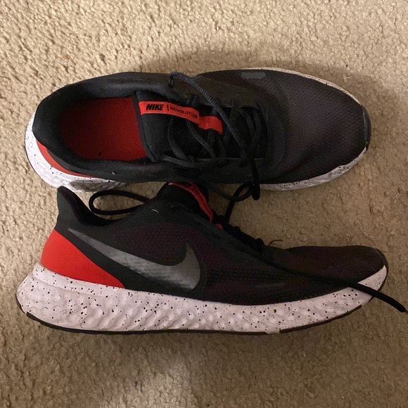 Mens NIKE REVOLUTION, Sz 11 - Picture 2 of 9